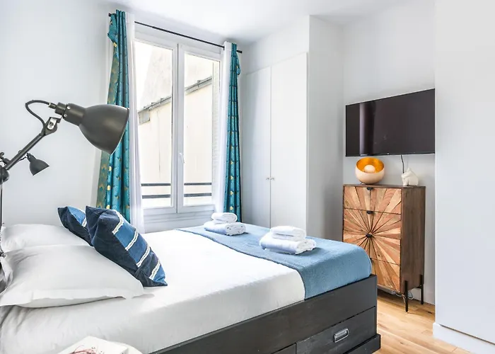 Modern & Cosy Flat - 4 Guests - Eiffel Tower Daire Paris